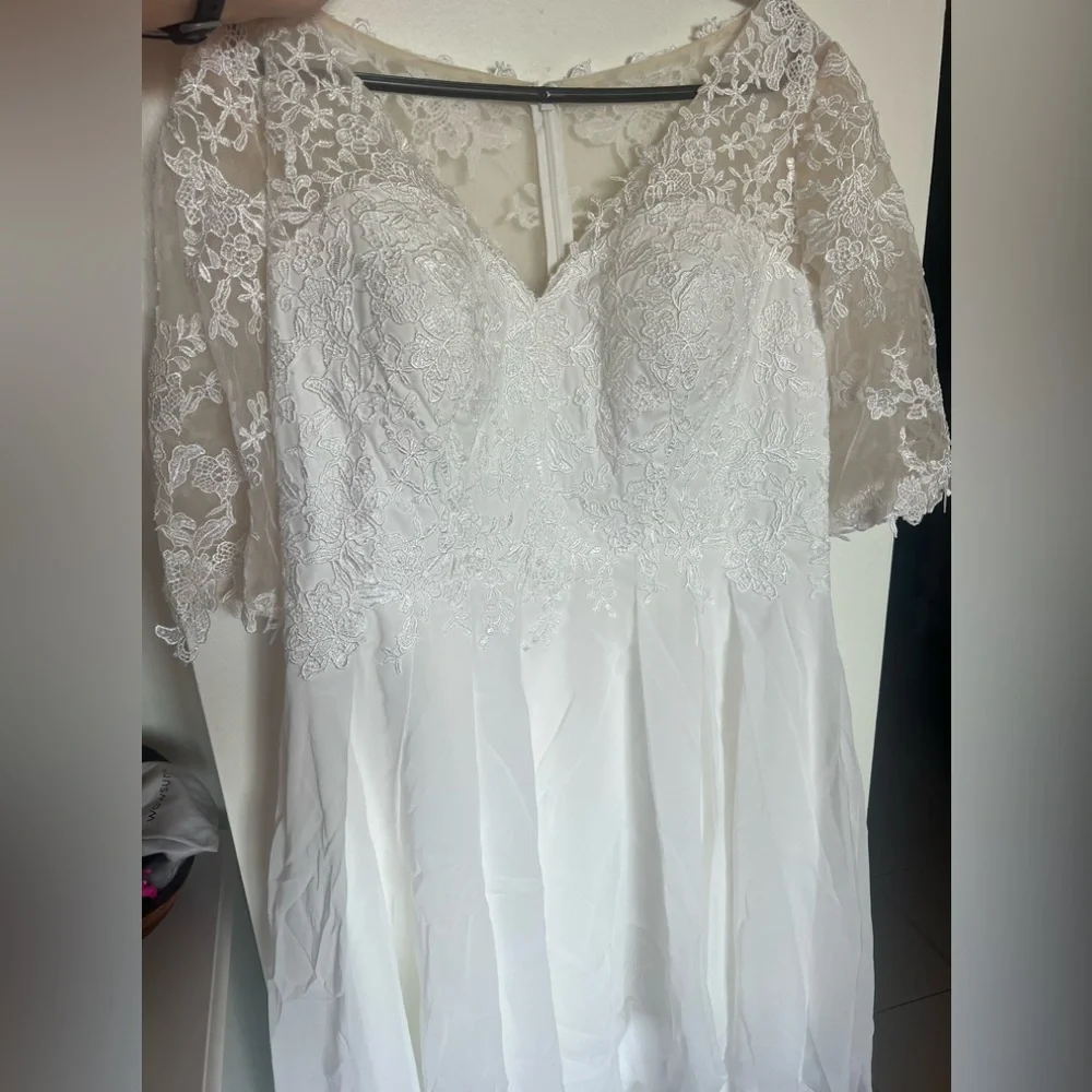 A-line V-Neck Asymmetrical Lace Chiffon Wedding Dress With Ruffle - Picture 5 of 7
